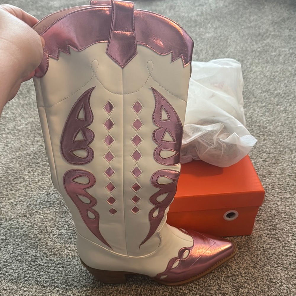 Women's Pink and White Western Boots, size 6